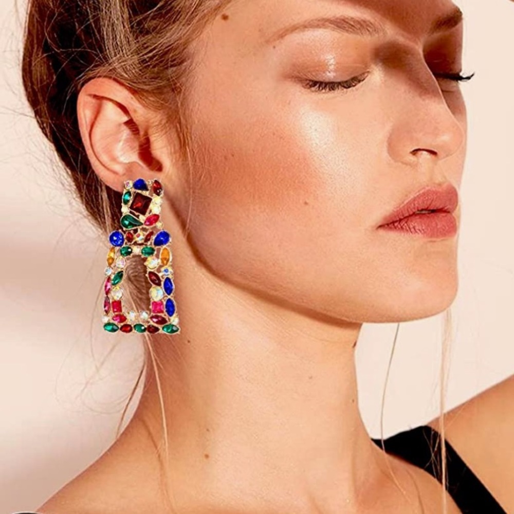 NWT Rhinestone Rectangle Dangle Statement Earrings - Picture 4 of 9